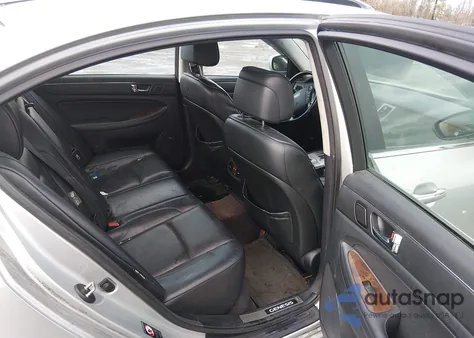 2009 Hyundai Genesis 4.6 z USA, uszkodzony, nr VIN KMHGC46FX9U058448